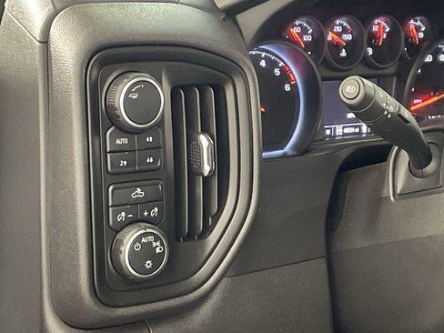 Used 2023 Chevrolet Silverado 1500 Custom Trail Boss image 12