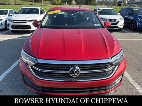 Used 2023 Volkswagen Jetta SE FWD image 8