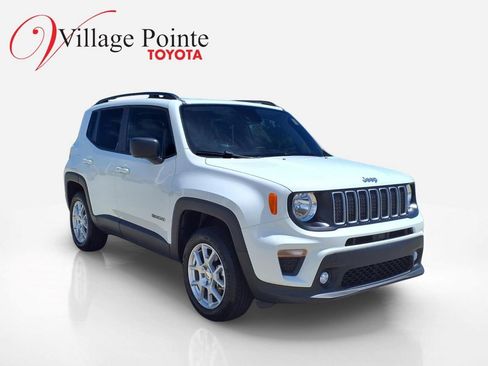 Used 2022 Jeep Renegade Latitude AWD/4WD image 8