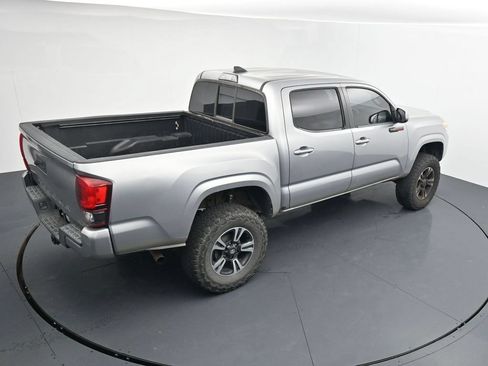 Used 2019 Toyota Tacoma SR w/ SR Convenience Package RWD image 16