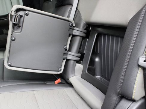 Used 2024 Chevrolet Silverado 1500 ZR2 image 69