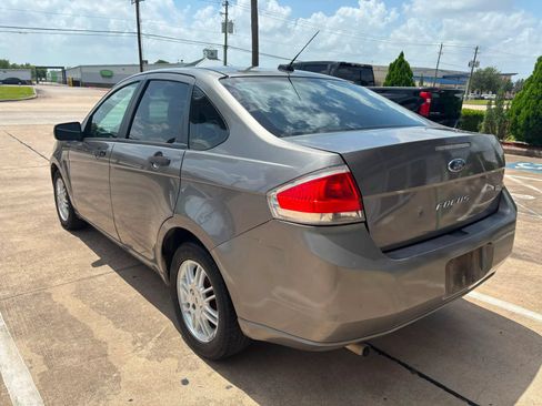 Used 2011 Ford Focus SE w/ 201A Rapid Spec Order Code FWD image 6
