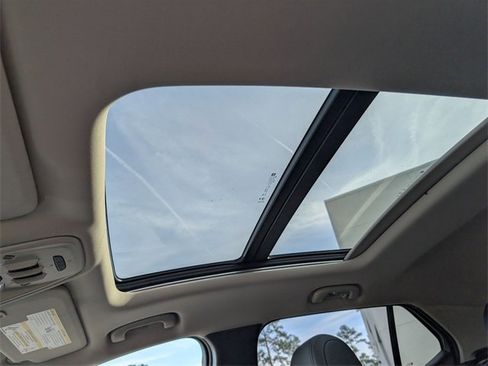 Used 2020 Buick Encore GX Essence w/ Experience Buick Package image 17