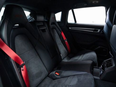 Used 2021 Porsche Panamera GTS image 23
