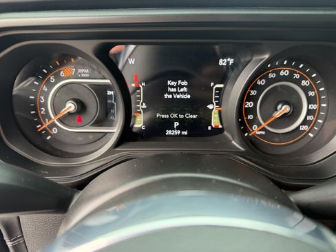 Used 2025 Jeep Wrangler Unlimited Sahara w/ Safety Group AWD/4WD image 34