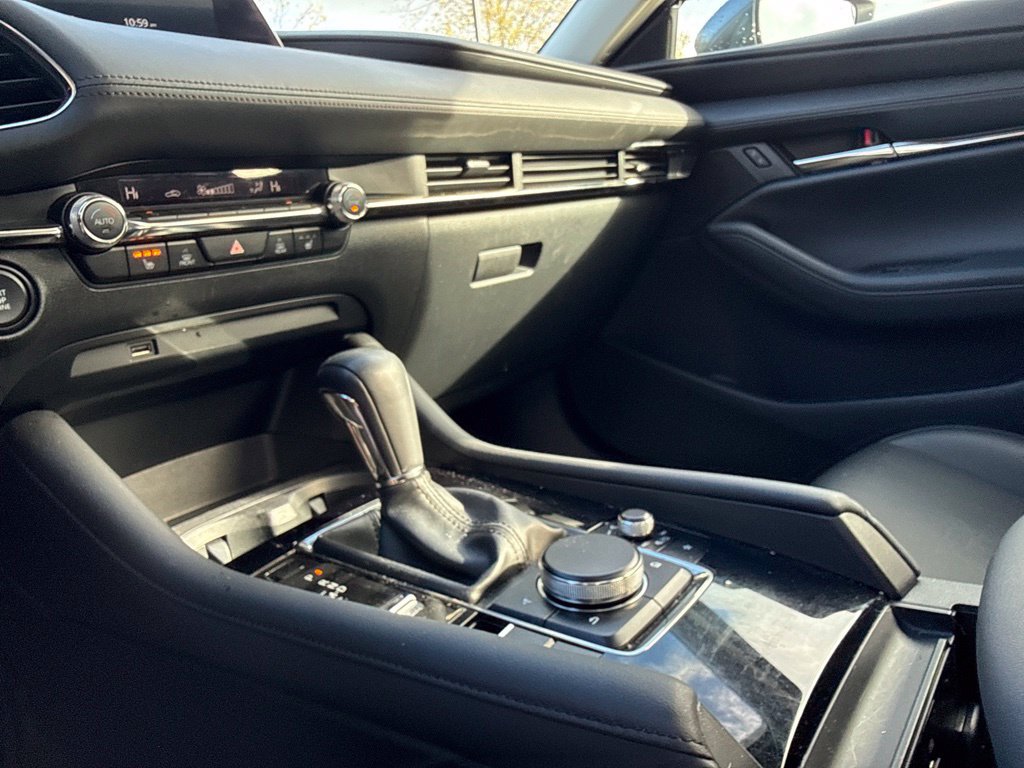 Used 2021 MAZDA MAZDA3 s FWD image 16
