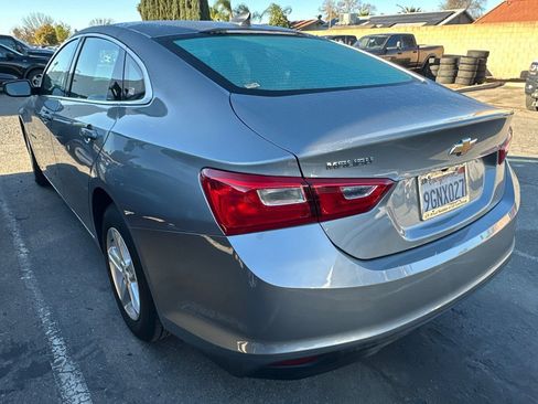 Used 2023 Chevrolet Malibu LS image 3