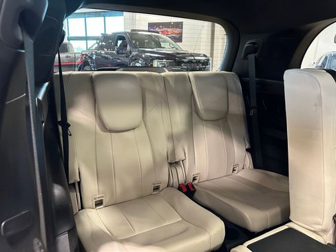 Used 2021 Mercedes-Benz GLB 250 w/ Premium Package image 44