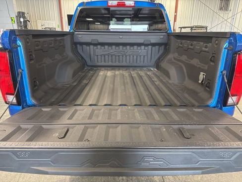 Used 2024 Chevrolet Colorado ZR2 w/ ZR2 Convenience Package III AWD/4WD image 10