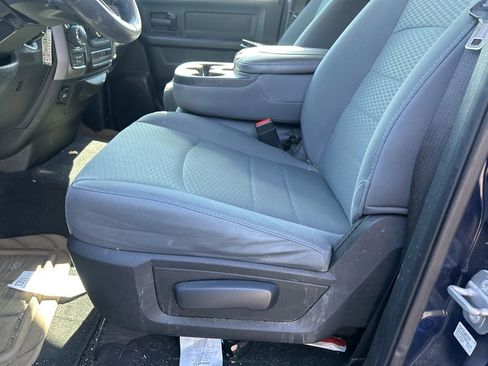 Used 2017 RAM 1500 Express AWD/4WD image 22