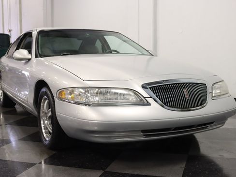 Used 1998 Lincoln Mark VIII RWD image 19