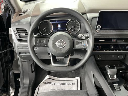 Used 2023 Nissan Rogue SV AWD/4WD image 12