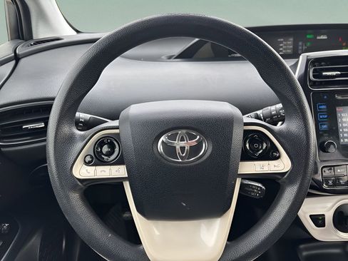 Used 2018 Toyota Prius Two image 16