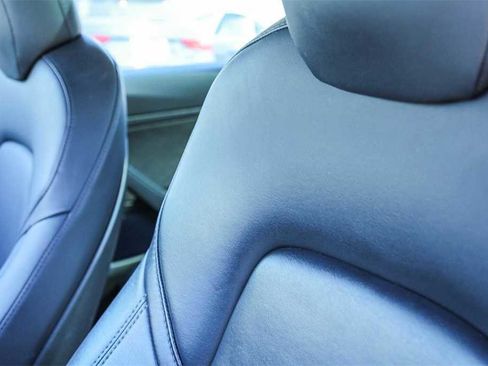 Used 2018 Tesla Model 3 Mid Range image 24