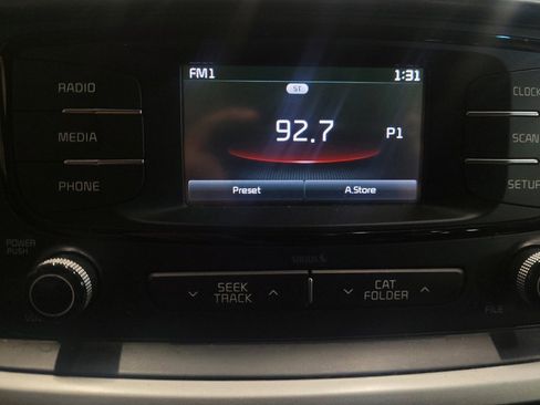 Used 2017 Kia Sorento AWD image 25