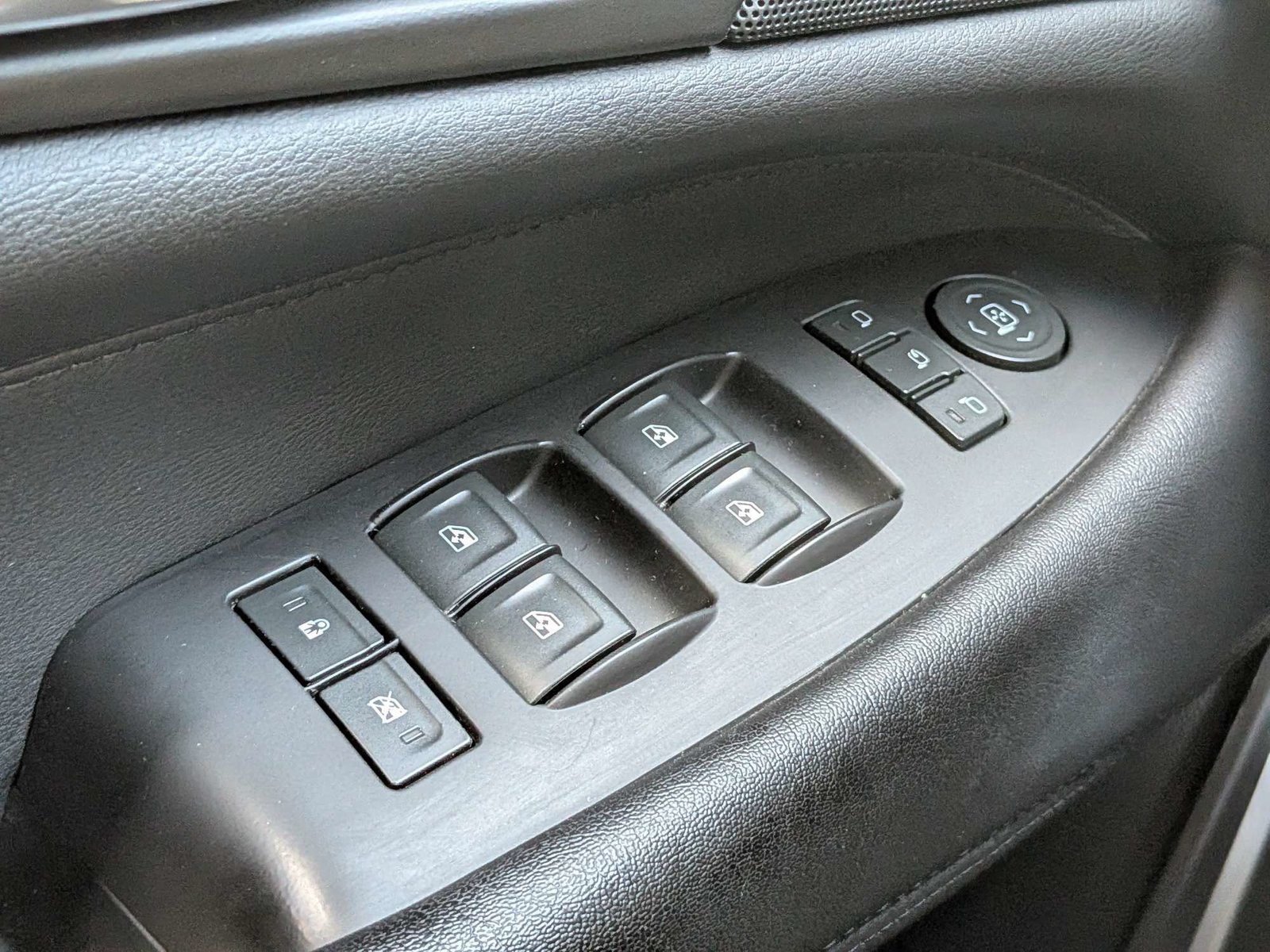 Used 2019 Cadillac Escalade Luxury AWD/4WD image 30