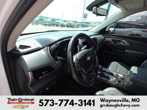 Used 2018 Chevrolet Traverse LT FWD image 14