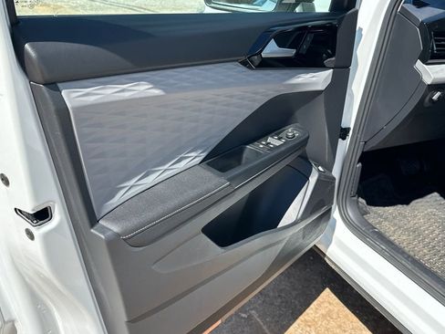 Used 2024 Volkswagen Taos S image 10