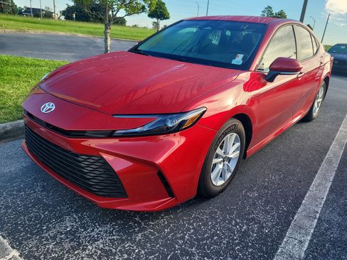 Used 2026 Toyota Camry LE FWD image 3