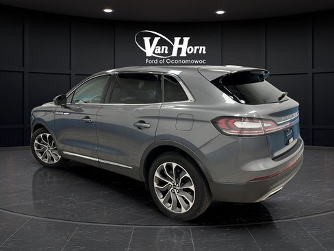 Used 2023 Lincoln Nautilus Reserve AWD/4WD image 5