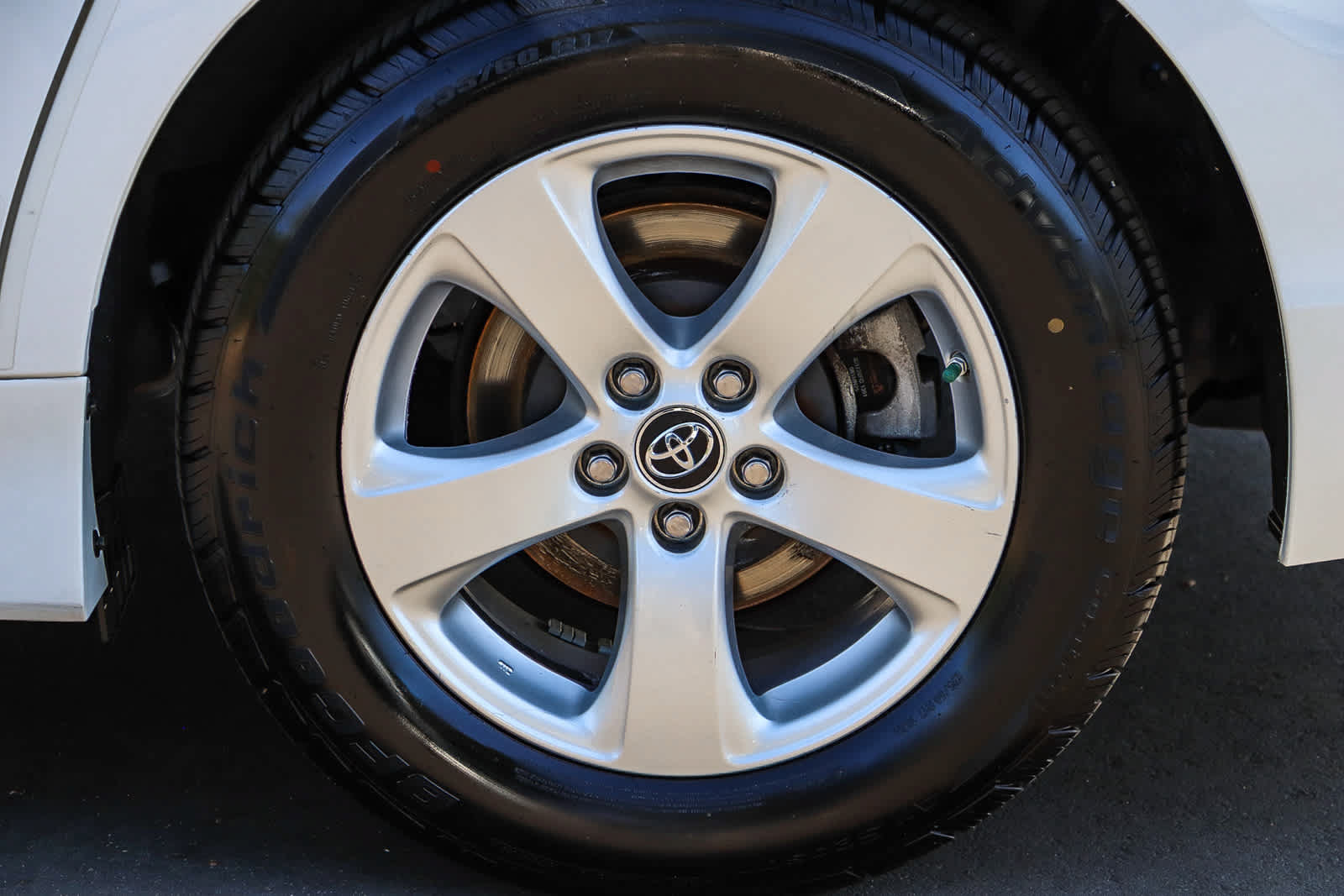 Used 2018 Toyota Sienna LE w/ Carpet Mat Package FWD image 12