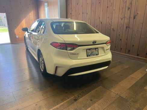 Used 2020 Toyota Corolla LE image 5