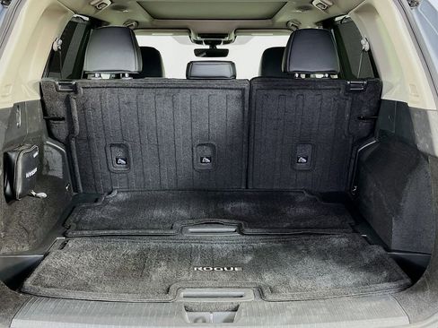 Used 2023 Nissan Rogue SL w/ SL Premium Package FWD image 9