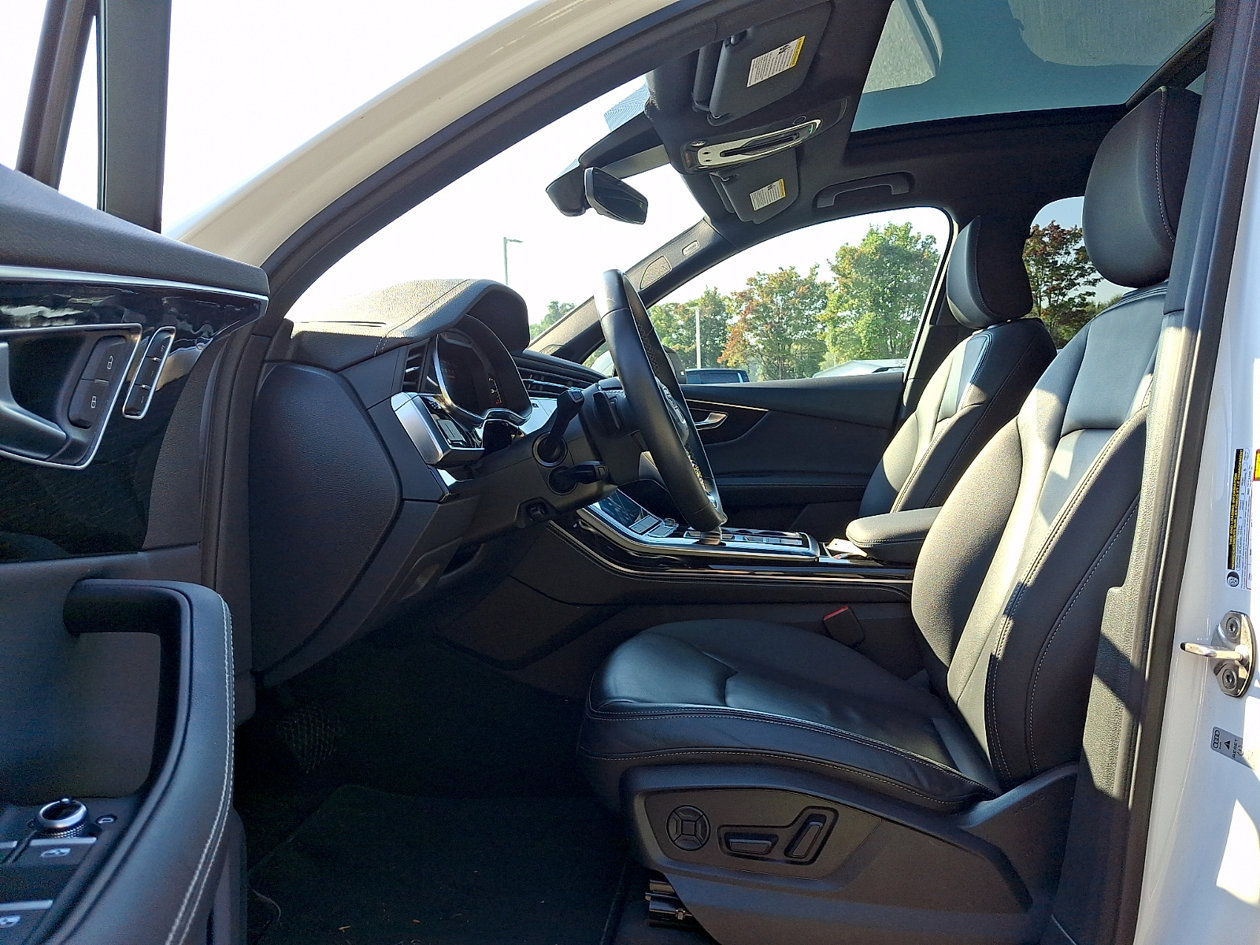 Used 2025 Audi Q7 3.0T Premium Plus AWD/4WD image 13