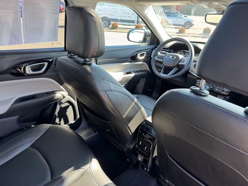 Used 2022 Jeep Compass Limited w/ Sun and Sound Group image 19