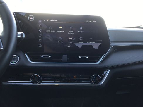 Used 2025 Chevrolet Equinox LT image 12