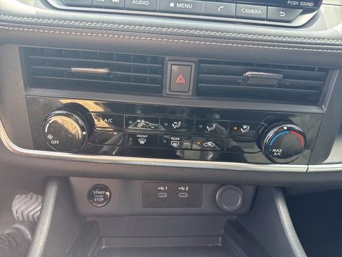Used 2024 Nissan Rogue S AWD/4WD image 18