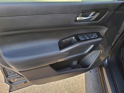 Certified 2025 Nissan Pathfinder SL w/ Cargo Package image 17