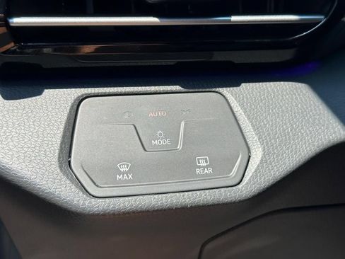 Certified 2023 Volkswagen ID.4 Pro RWD image 23