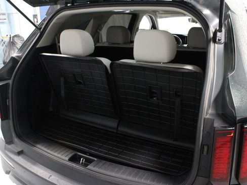 Used 2023 Kia Sorento S w/ Panoramic Sunroof Package AWD/4WD image 19