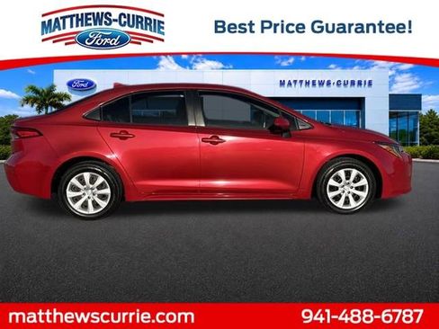 Used 2020 Toyota Corolla LE FWD image 3