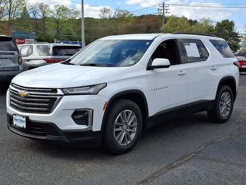 Certified 2023 Chevrolet Traverse LT FWD image 3
