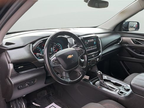 Used 2018 Chevrolet Traverse LT image 12
