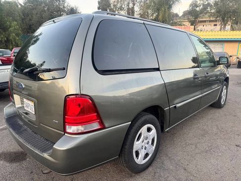 Used 2005 Ford Freestar SE FWD image 2