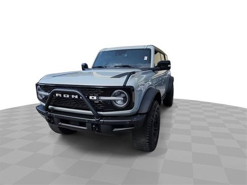 Used 2021 Ford Bronco First Edition image 3