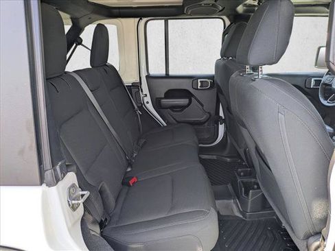 Used 2022 Jeep Wrangler Unlimited Sport AWD/4WD image 19