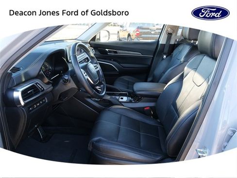 Used 2022 Kia Telluride SX w/ Nightfall Edition Package image 17