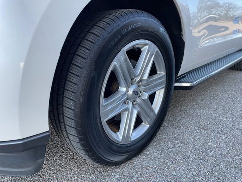 Used 2019 Ford Expedition XLT w/ Equipment Group 202A image 11