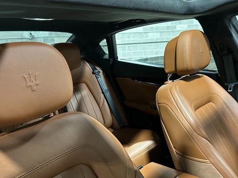 Used 2022 Maserati Quattroporte Modena Q4 image 36