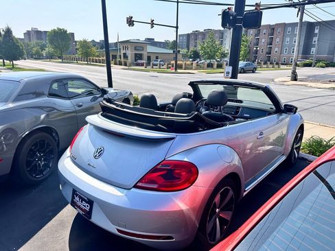 Used 2013 Volkswagen Beetle 2.0T FWD image 8