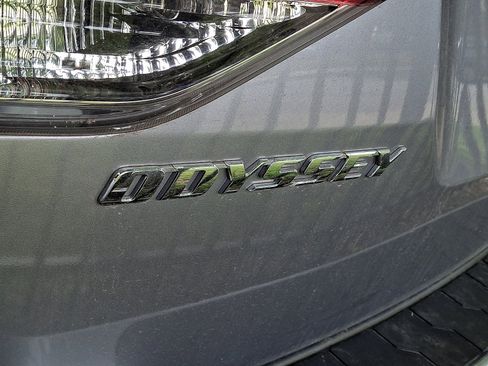 Used 2017 Honda Odyssey Touring image 5