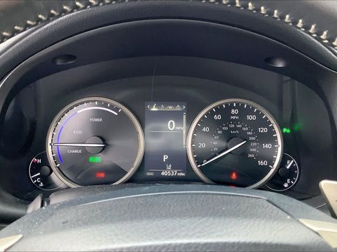Used 2018 Lexus NX 300h AWD image 22