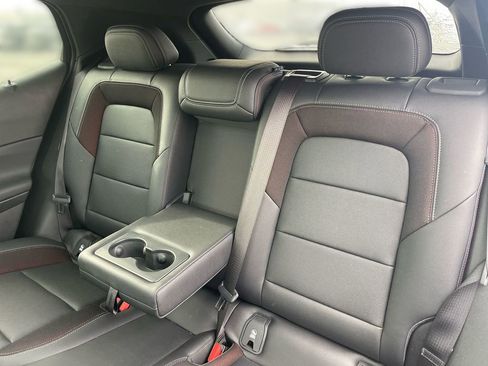 Used 2025 Chevrolet Equinox EV RS w/ Convenience Package II image 35