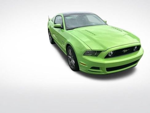 Used 2013 Ford Mustang GT Premium w/ Electronics Pkg RWD image 9