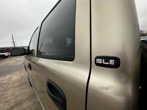 Used 2005 GMC Sierra 1500 SLE w/ Off-Road Package image 58