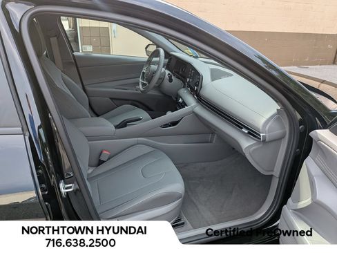 Used 2025 Hyundai Elantra Sport FWD image 33